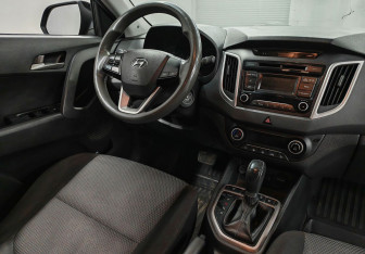 Подержанный автомобиль Hyundai Creta 2017 года (10 фото)