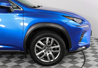 Подержанный автомобиль Lexus NX 2018 года (13 фото)