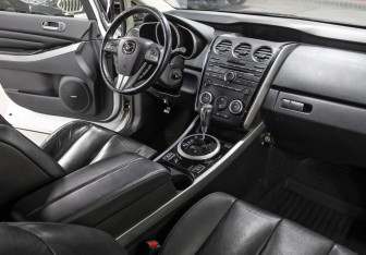 Подержанный автомобиль Mazda CX-7 2011 года (11 фото)