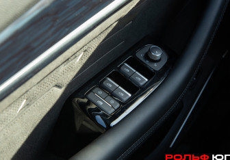 Подержанный автомобиль Geely Monjaro 2024 года (21 фото)