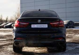 Подержанный автомобиль BMW X6 2018 года (6 фото)