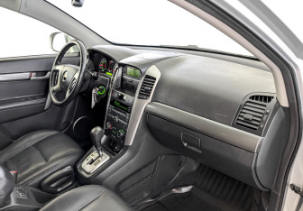 Подержанный автомобиль Chevrolet Captiva 2011 года (11 фото)