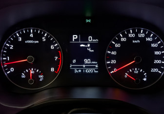 Подержанный автомобиль Kia Rio Hatchback 2021 года (13 фото)