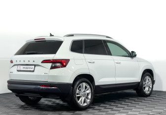 Подержанный автомобиль Skoda Karoq 2022 года (5 фото)