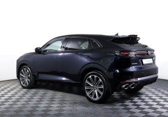 Подержанный автомобиль Changan UNI-K 2023 года (7 фото)