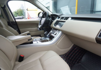 Подержанный автомобиль Land Rover Range Rover Sport 2014 года (11 фото)