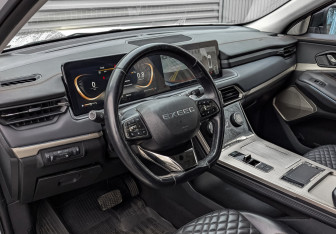 Подержанный автомобиль Exeed TXL 2022 года (15 фото)