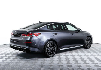 Подержанный автомобиль Kia Optima Sedan 2019 года (5 фото)