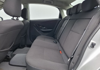 Подержанный автомобиль Nissan Almera Sedan 2014 года (11 фото)