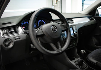 Подержанный автомобиль Skoda Rapid Liftback 2018 года (7 фото)