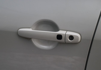 Подержанный автомобиль Toyota RAV4 2011 года (14 фото)