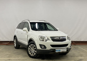 Подержанный автомобиль Opel Antara 2014 года (3 фото)