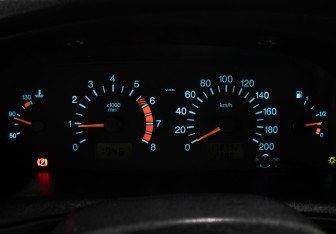 Подержанный автомобиль Chevrolet Niva 2012 года (13 фото)