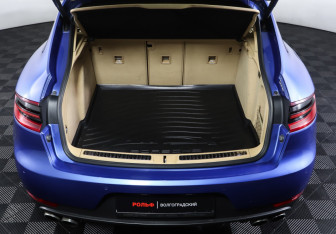 Подержанный автомобиль Porsche Macan 2015 года (10 фото)