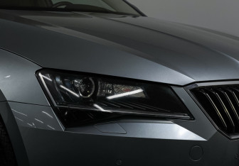 Подержанный автомобиль Skoda Superb Liftback 2018 года (17 фото)