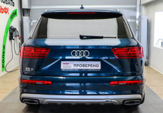 Подержанный автомобиль Audi Q7 2019 года (5 фото)