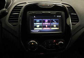 Подержанный автомобиль Renault Kaptur 2017 года (14 фото)