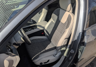 Подержанный автомобиль Volvo XC60 2021 года (20 фото)