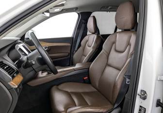 Подержанный автомобиль Volvo XC90 2019 года (19 фото)