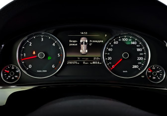 Подержанный автомобиль Volkswagen Touareg 2018 года (13 фото)