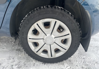 Подержанный автомобиль Skoda Fabia Hatchback 2011 года (10 фото)