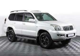 Подержанный автомобиль Toyota Land Cruiser Prado 2004 года (3 фото)