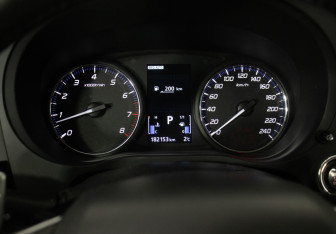 Подержанный автомобиль Mitsubishi Outlander 2018 года (12 фото)