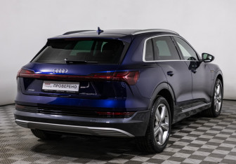 Подержанный автомобиль Audi e-tron 2019 года (5 фото)