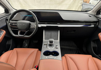 Подержанный автомобиль Omoda C5 2022 года (9 фото)