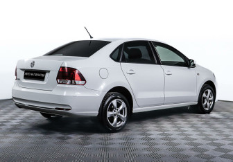 Подержанный автомобиль Volkswagen Polo Sedan 2016 года (3 фото)