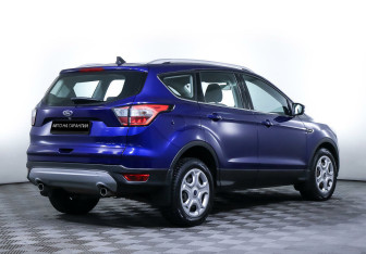 Подержанный автомобиль Ford Kuga 2018 года (5 фото)