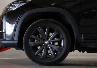 Подержанный автомобиль Changan CS95 2023 года (38 фото)