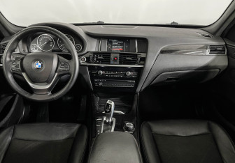 Подержанный автомобиль BMW X3 2017 года (11 фото)
