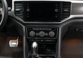 Подержанный автомобиль Volkswagen Teramont 2019 года (17 фото)