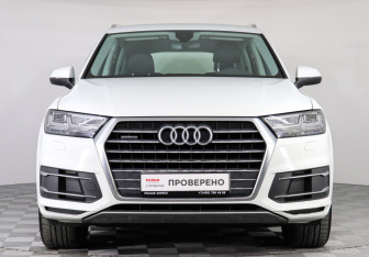 Подержанный автомобиль Audi Q7 2017 года (2 фото)