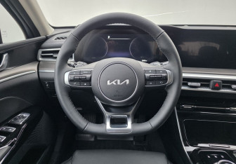 Новый Kia K5 2025 (12 фото)