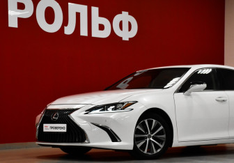 Подержанный автомобиль Lexus ES 2018 года (29 фото)