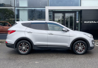 Подержанный автомобиль Hyundai Santa Fe 2013 года (4 фото)