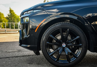 Подержанный автомобиль BMW X7 2022 года (31 фото)