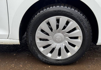 Подержанный автомобиль Skoda Rapid Liftback 2021 года (14 фото)