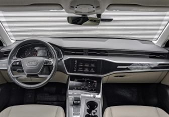 Подержанный автомобиль Audi A6 Sedan 2021 года (14 фото)