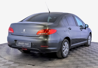 Подержанный автомобиль Peugeot 408 2021 года (5 фото)