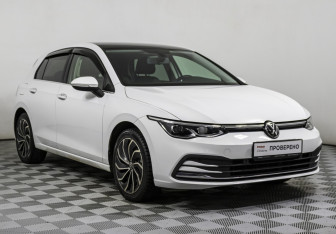Подержанный автомобиль Volkswagen Golf Hatchback 2021 года (3 фото)