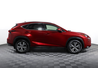 Подержанный автомобиль Lexus NX 2016 года (4 фото)