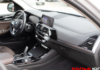 Подержанный автомобиль BMW X3 2019 года (7 фото)