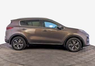 Подержанный автомобиль Kia Sportage 2018 года (4 фото)