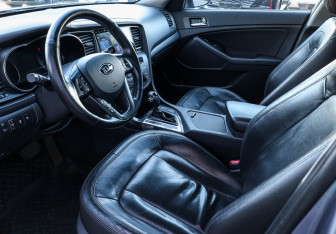 Подержанный автомобиль Kia Optima Sedan 2012 года (15 фото)
