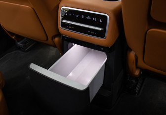 Подержанный автомобиль LiXiang L9 2023 года (28 фото)