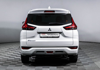 Подержанный автомобиль Mitsubishi Xpander 2021 года (6 фото)