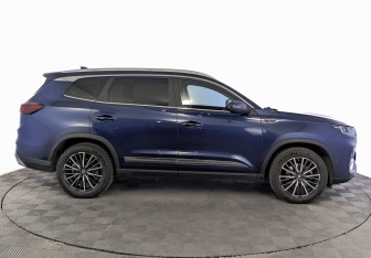 Подержанный автомобиль Chery Tiggo 8 Pro 2021 года (4 фото)
